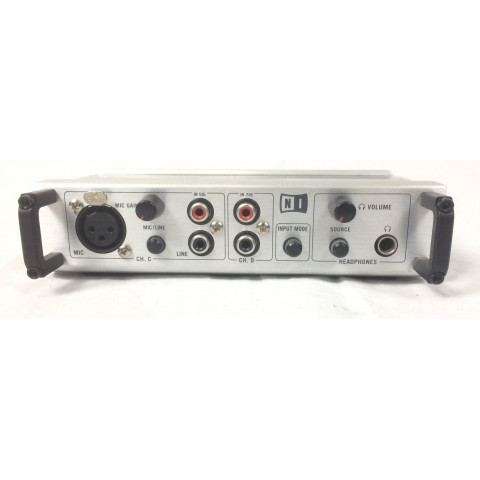 Native Instruments Audio 8 DJ