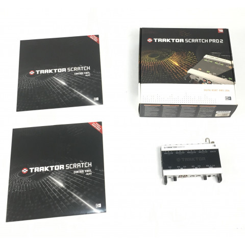 Native Instruments Traktor Scratch A10 + Vinili