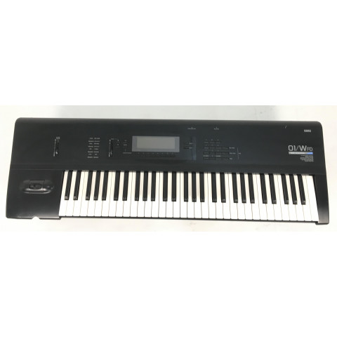 Korg 01 WFD con astuccio rigido