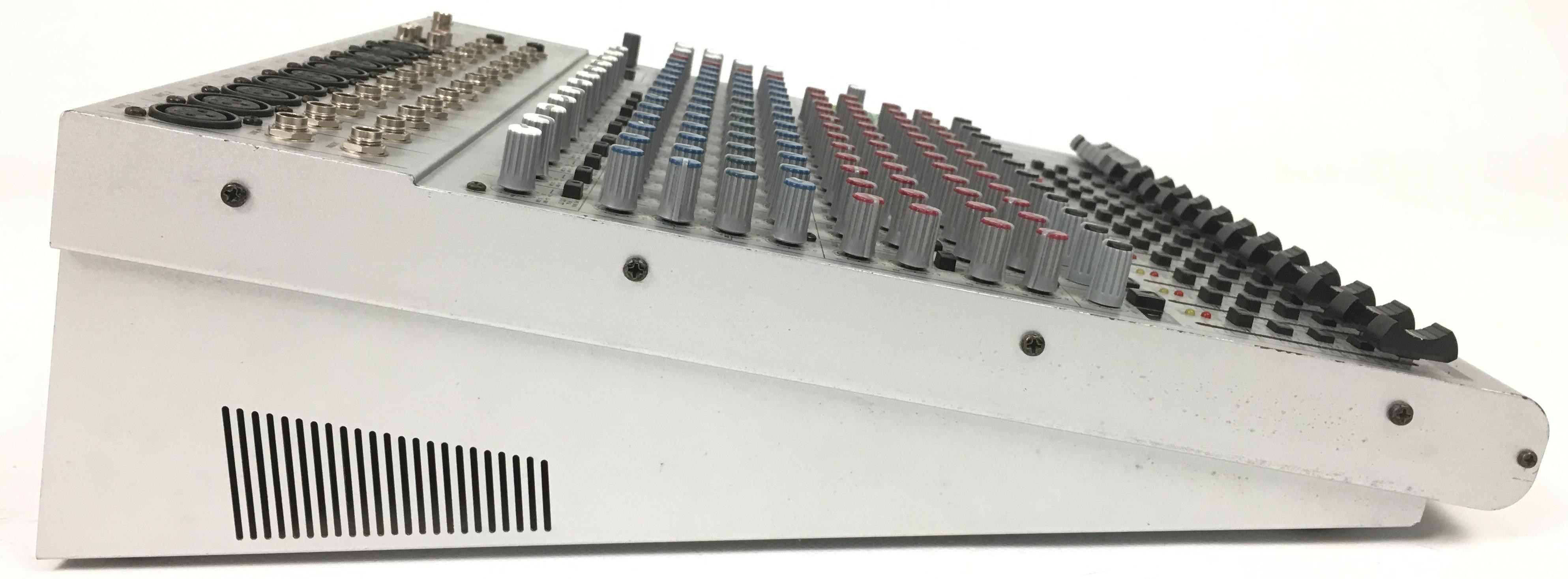 Behringer UB2442 FX Pro Mixer Behringer