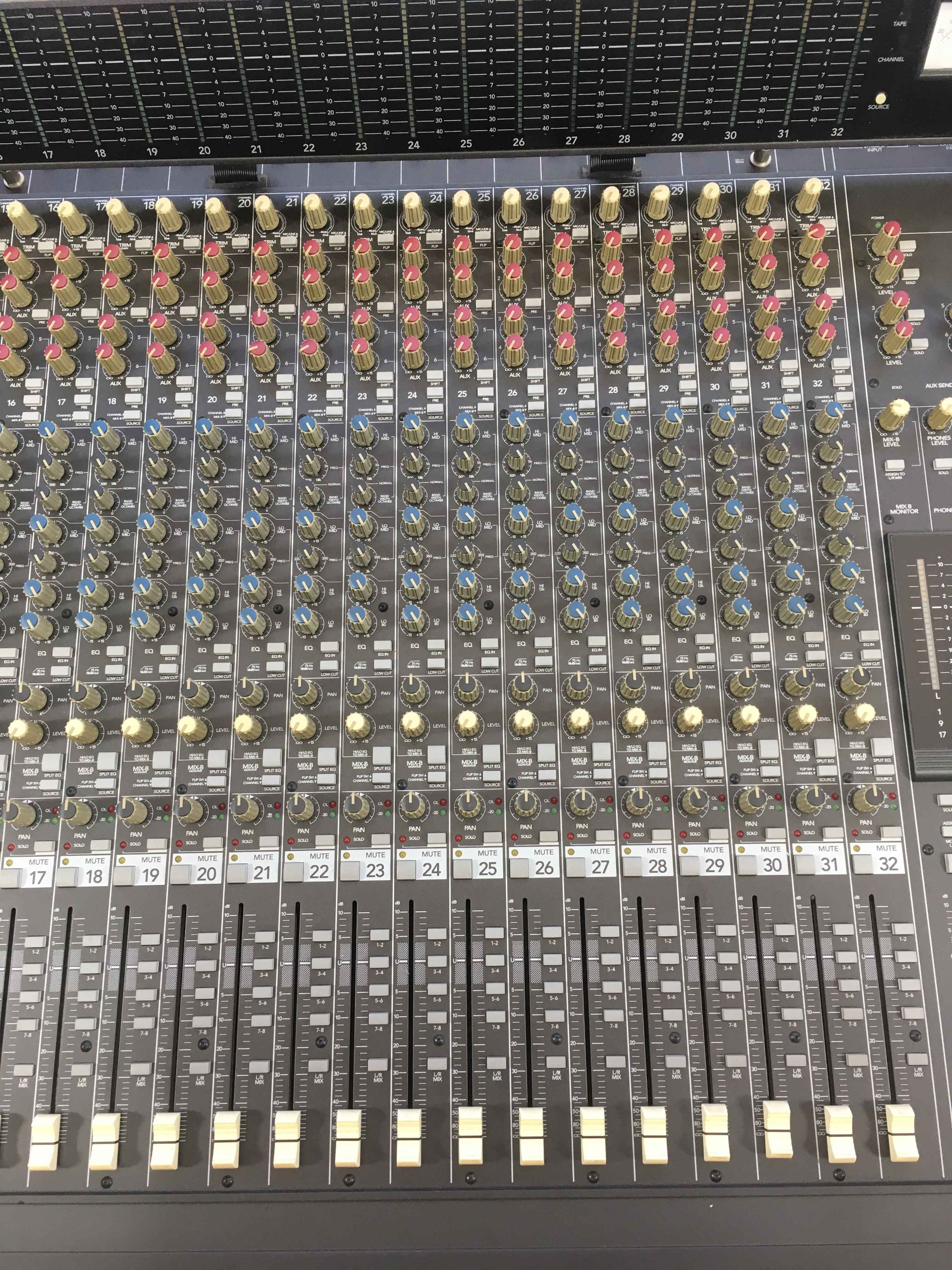 Mackie 32 8 bus made in USA mixer analogico Mixer Mackie
