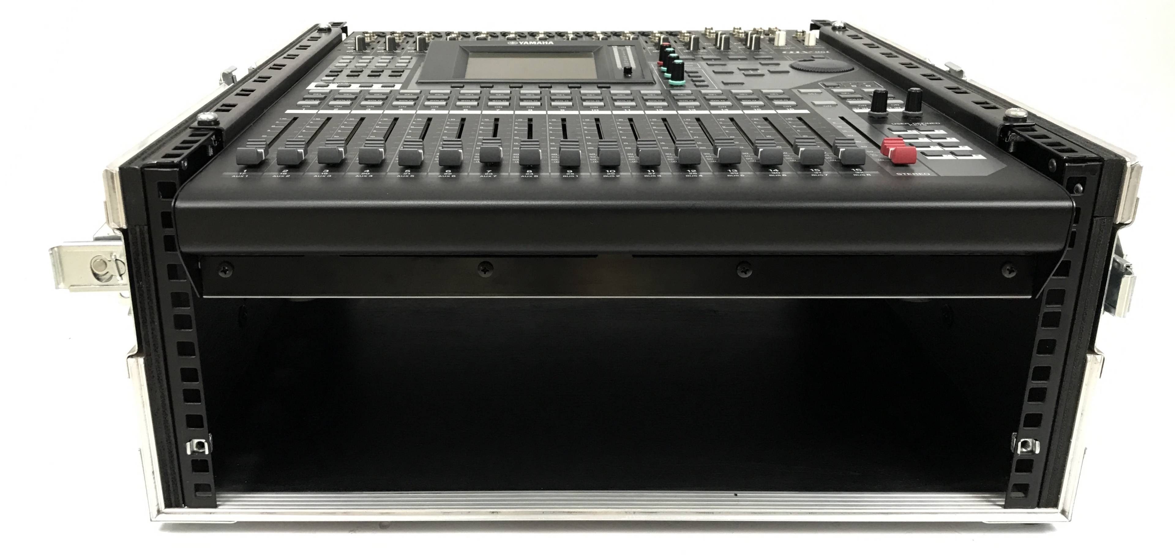 Yamaha 01V96i mixer digitale con flight case Mixer Yamaha