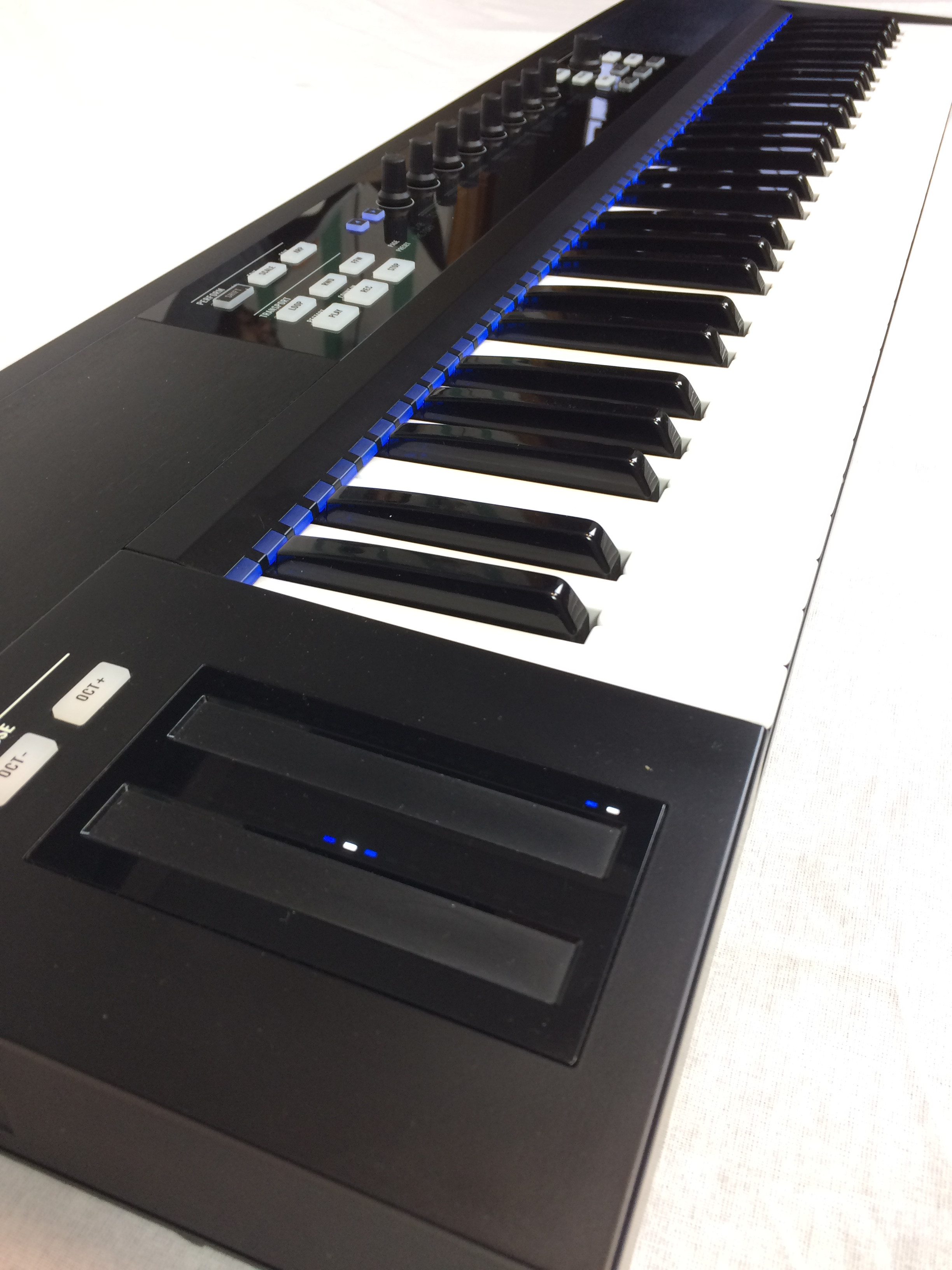 komplete kontrol 61 mk2 komplete kontrol 61 mk2
