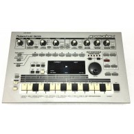 Roland MC-303 Groovebox
