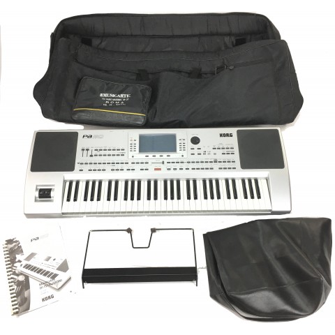 Korg PA80 con custodia e cover