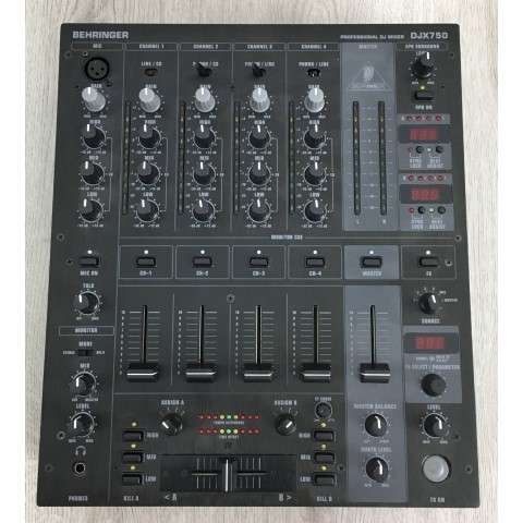 Behringer DJX750 mixer DJ