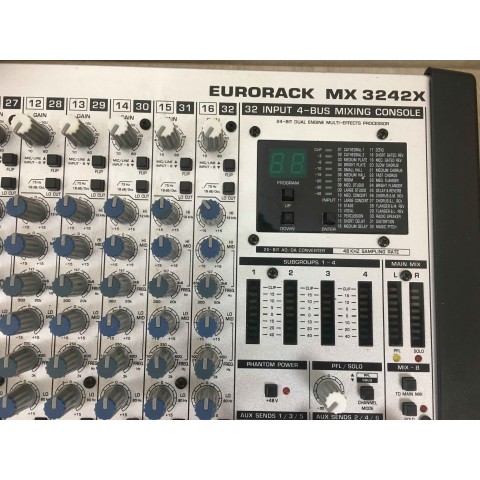 Behringer-Eurorack-MX3242X-