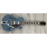 Gretsh G2420T Streamliner with Bigsby LR Riviera Blue