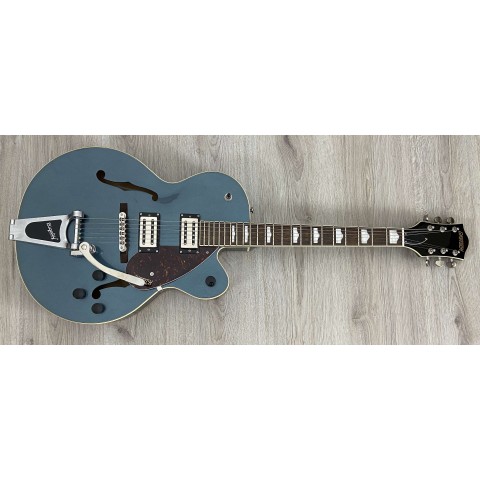 Gretsh G2420T Streamliner with Bigsby LR Riviera Blue