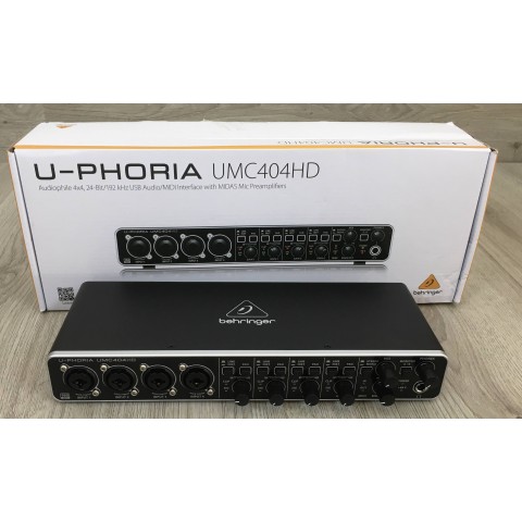 Behringer UMC404HD