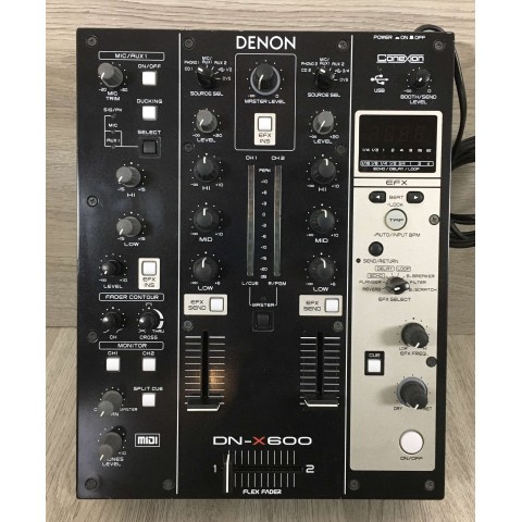 Denon DN-X600 mixer DJ
