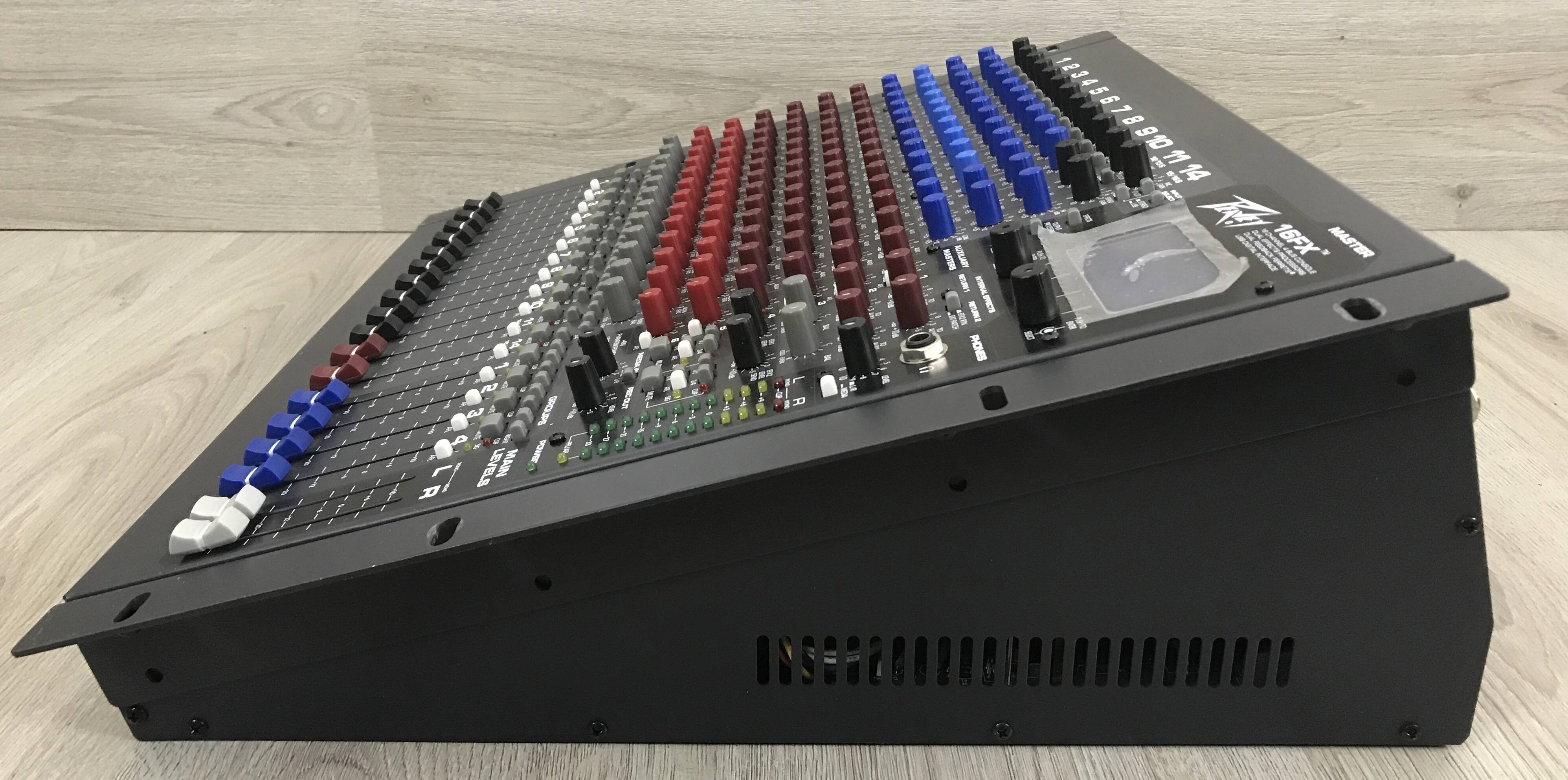 Peavey 16 FX mixer analogico Mixer Peavey