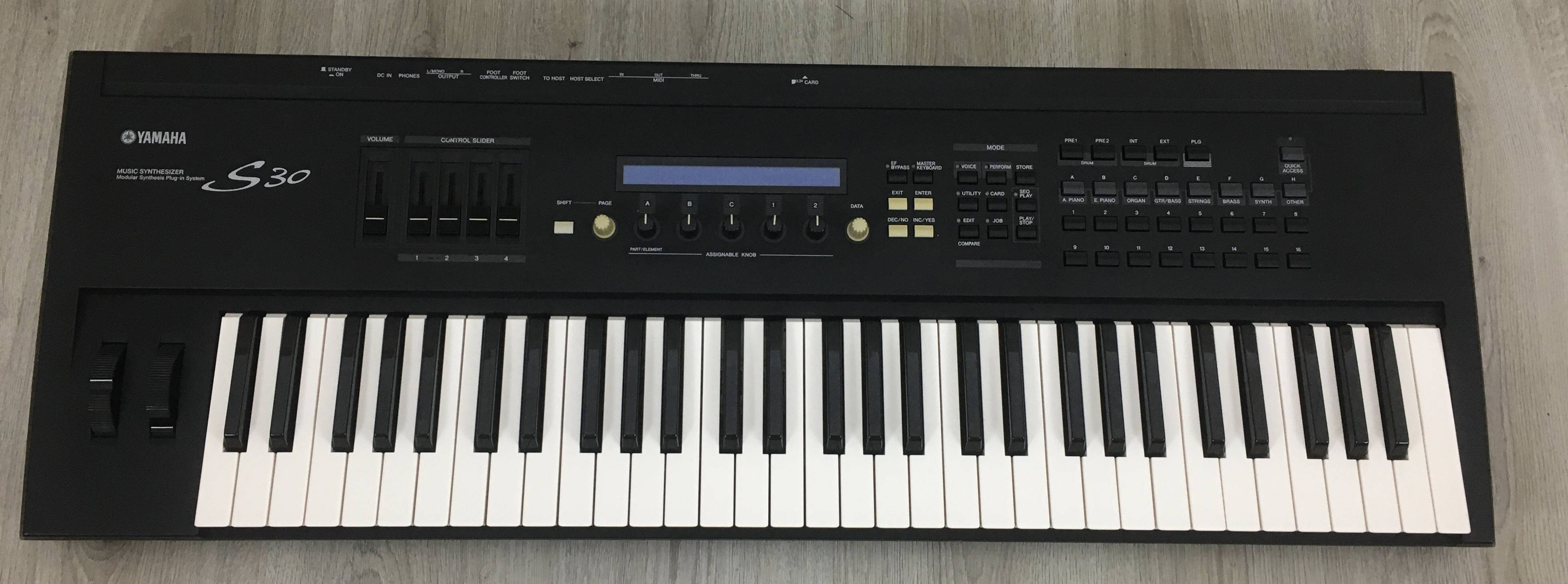 Yamaha S30 Sintetizzatori Yamaha