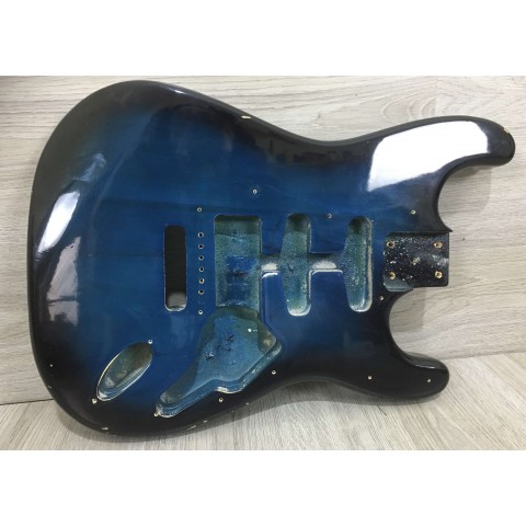 Body tipo stratocaster blu