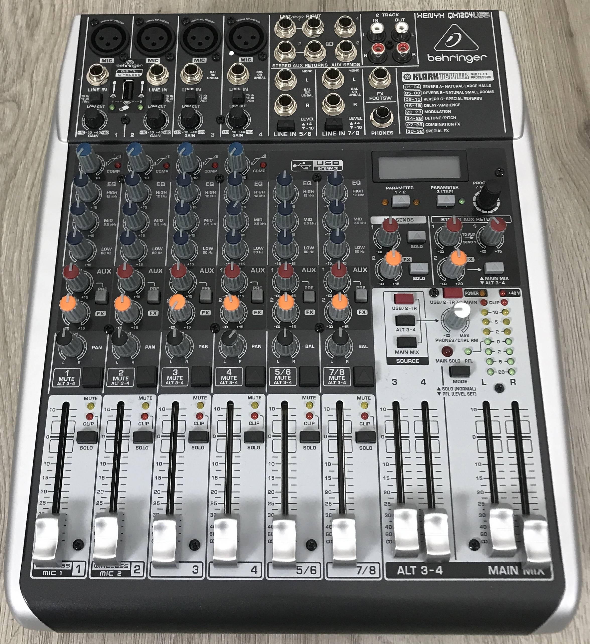Behringer Xenyx QX 1204 USB Mixer Behringer