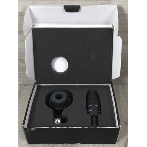 Akg C3000 con supporto 