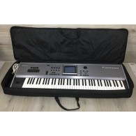 Roland Fantom FA-76 con custodia