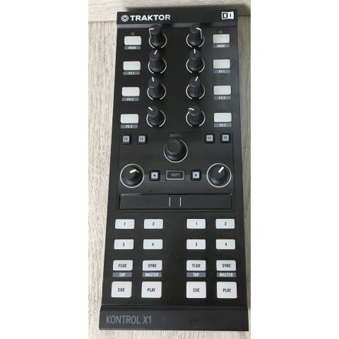 Native Instruments Traktor Kontrol X1 MK2