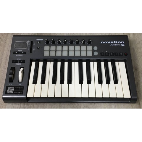 Novation Launchkey 25