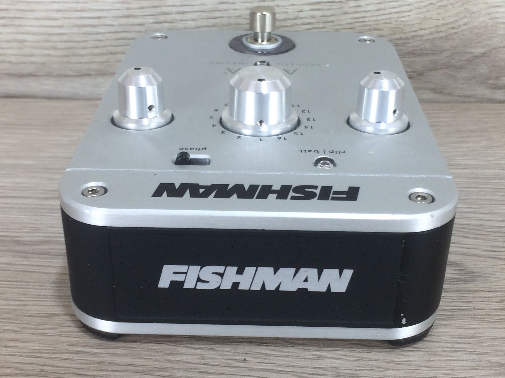 ギター FISHMAN AURA SIXTEEN Fishman Aura Sixteen Programmable Imaging Pedal | Sweetwater