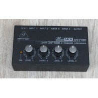 Behringer MX400 mixer 