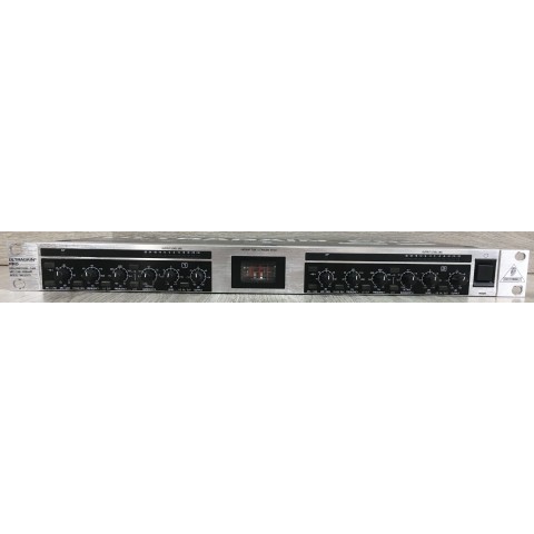Behringer Ultragain Pro MIC2200