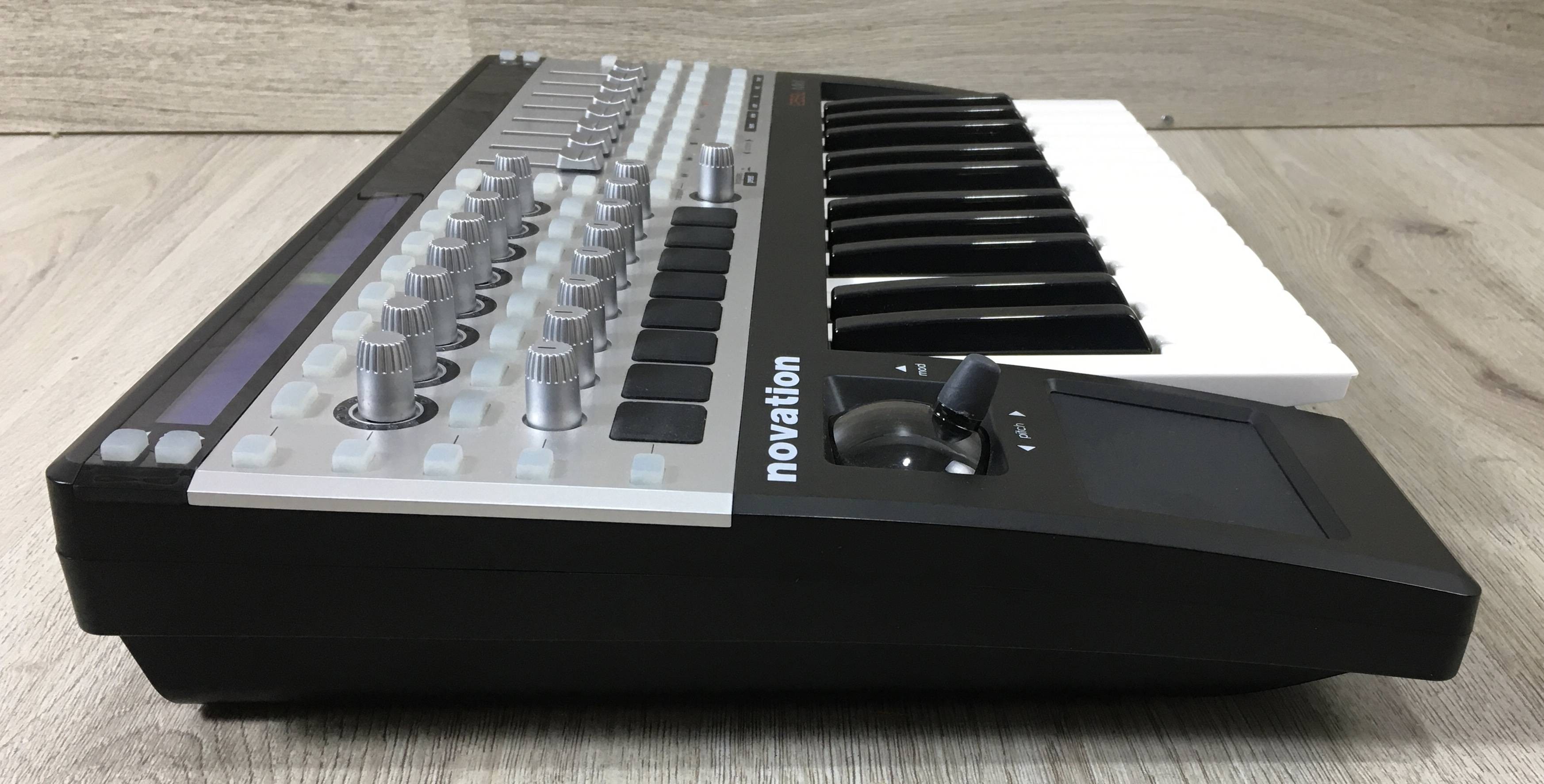 DTM・DAW Novation MIDIコントローラー 25SL MkII Novation 25sl mk2