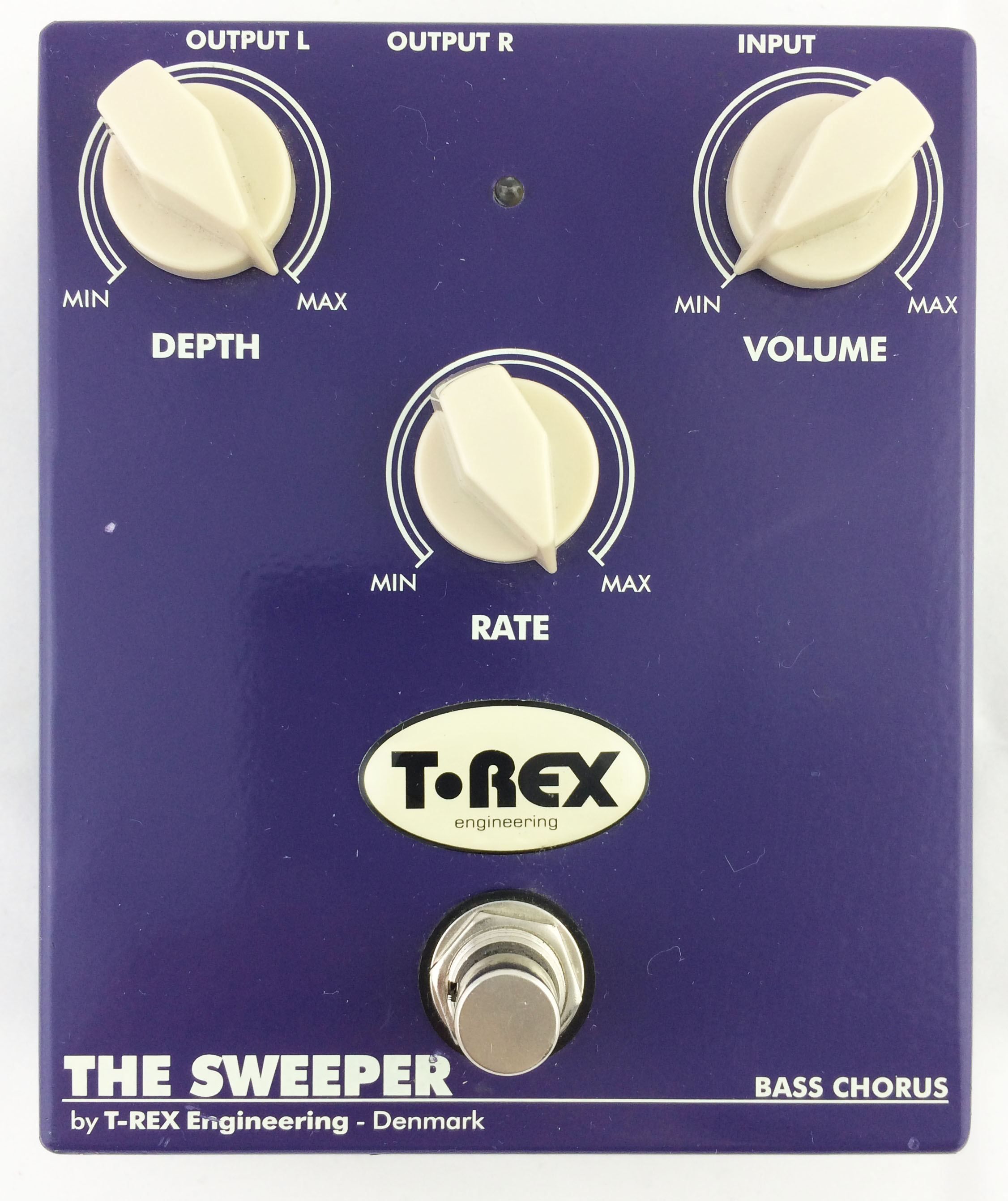 t-rex-the-sweeper-bass-chorus.jpg