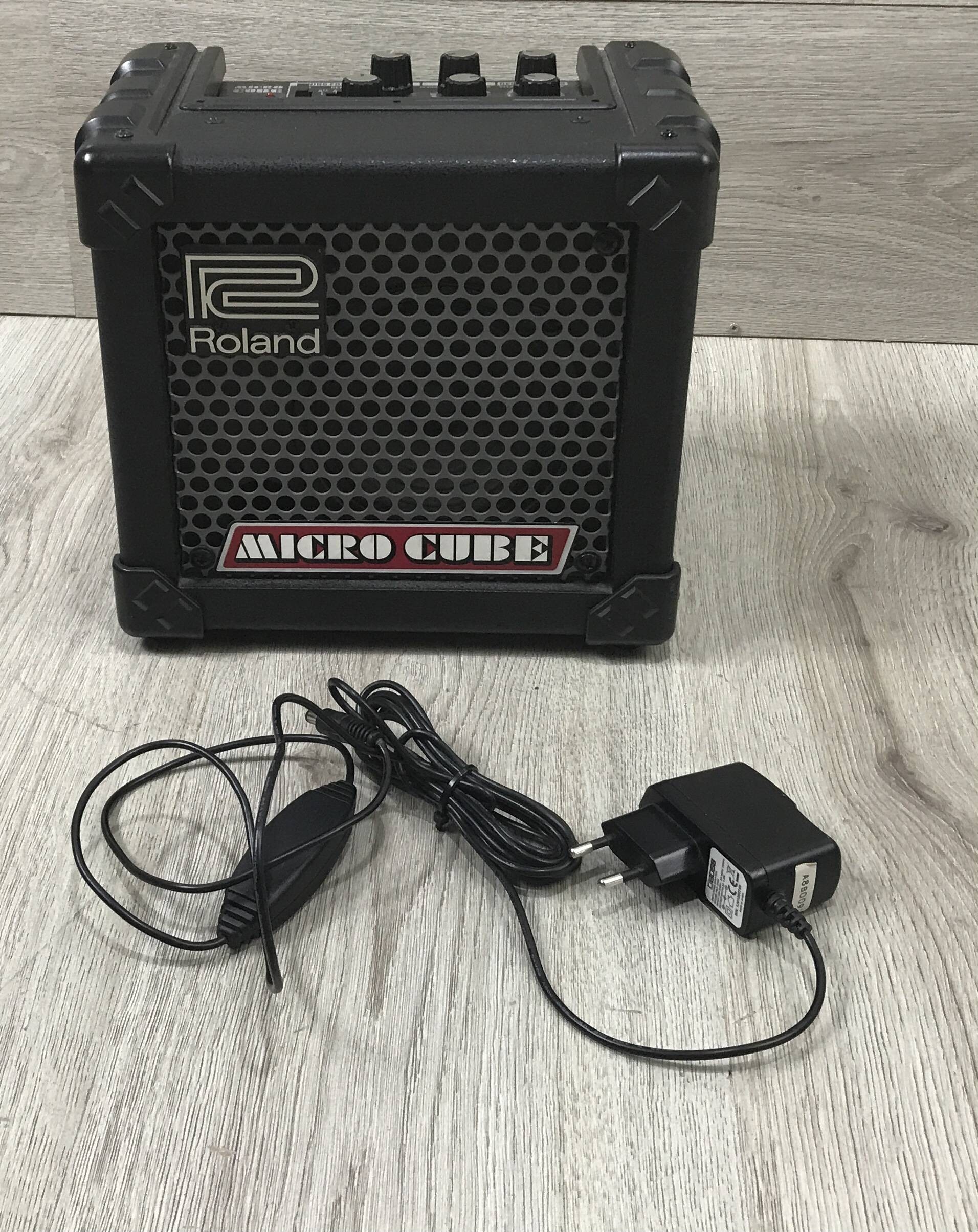 Roland MB-CUBE Amplificatore Portatile 5W Stereo - Per Chitarra, Tastiere, Microfono E Karaoke - Alimentazione A Batteria - Foto 11