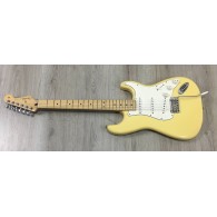 Fender Stratocaster Player MN Butter Cream Con Custodia