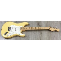 Fender Stratocaster Player MN Butter Cream Con Custodia