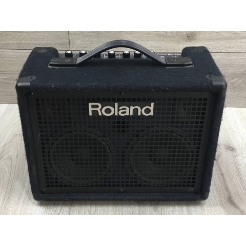 Roland KC-220