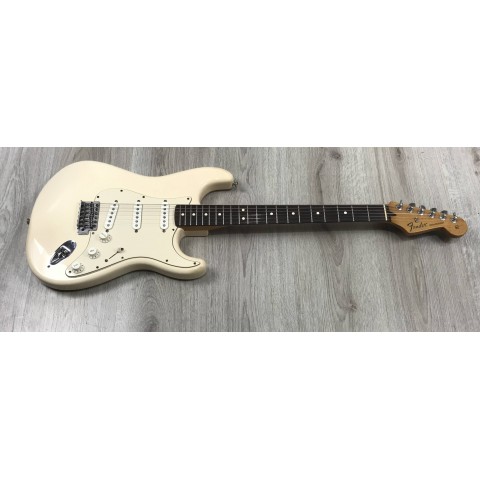 Fender Standard Stratocaster Seriale MZ9459980