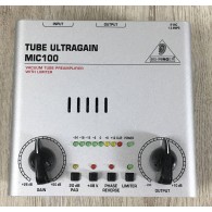 Behringer Tube Ultragain MIC100 preamplificatore microfonico valvolare