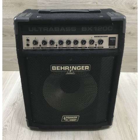 Behringer BX1200