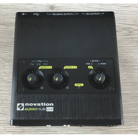 Novation Audiohub 2 X 4 USB