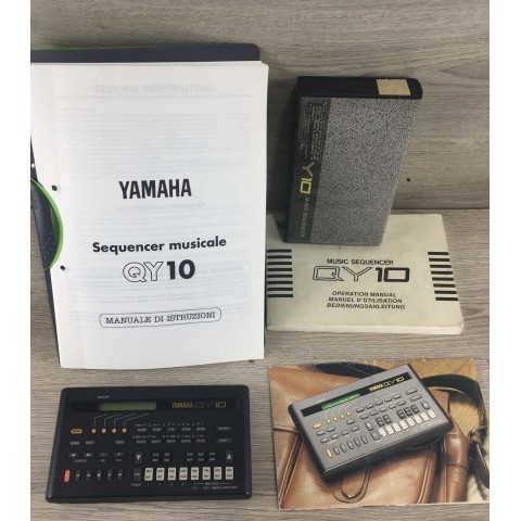 Yamaha QY10