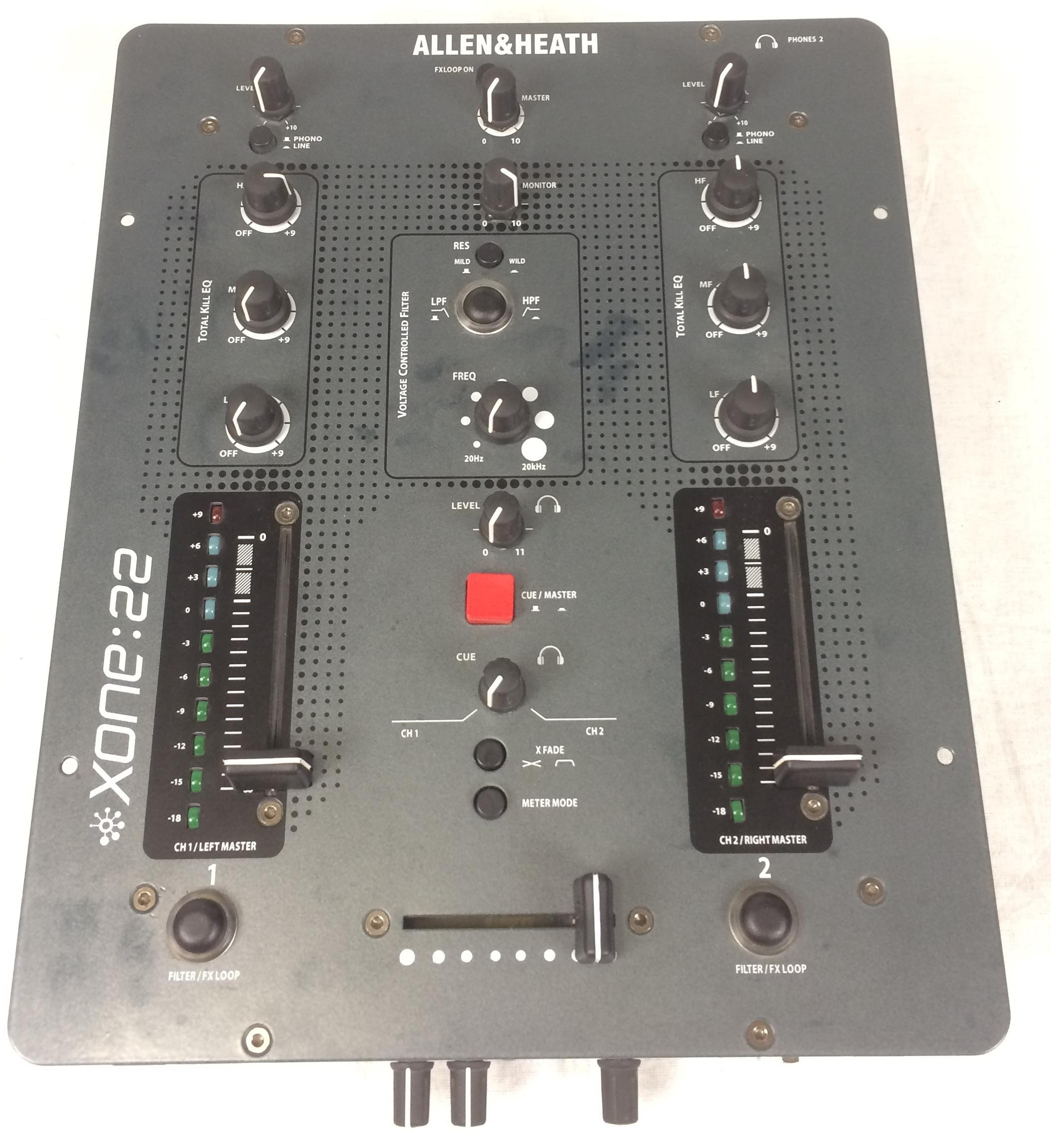 ALLEN & HEATH XONE:22 DJミキサー ALLEN & HEATH XONE:22 DJミキサー