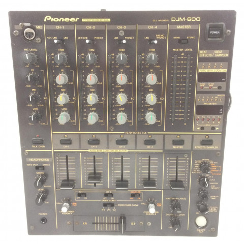 Pioneer DJM 600