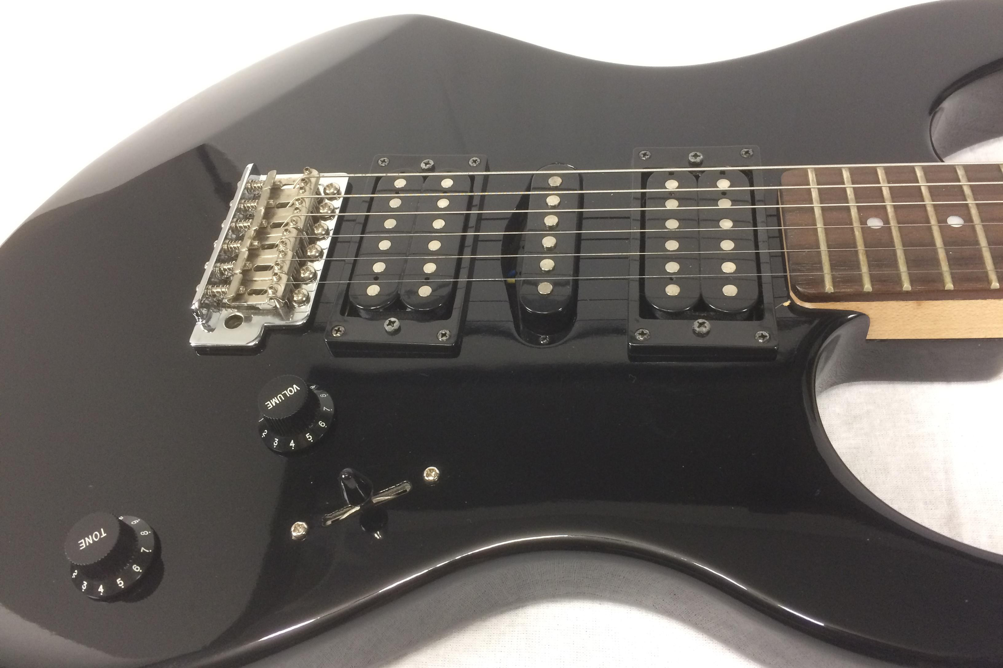 Chitarra Elettrica Yamaha ERG 121 Black