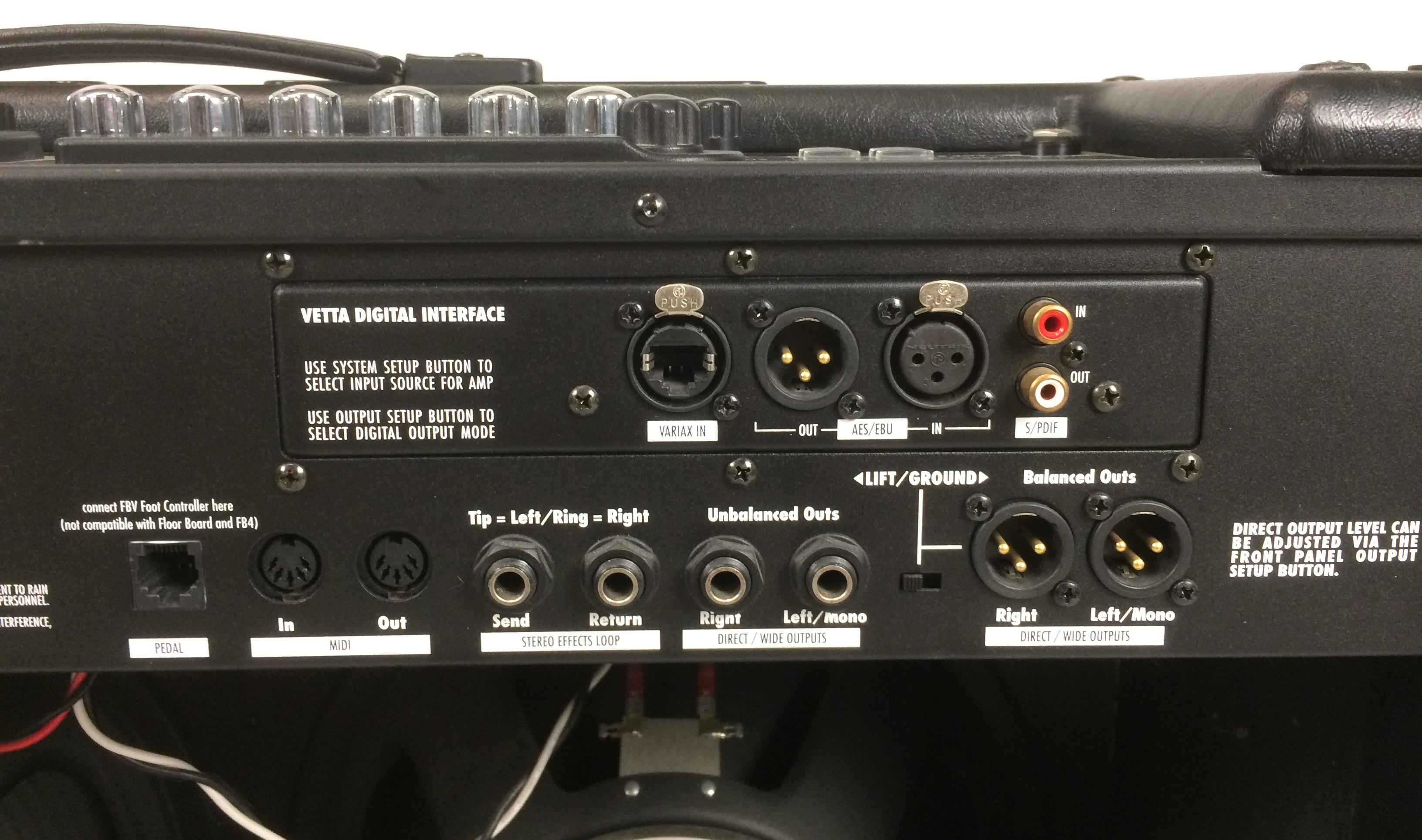 Amplificatore chitarra Line6 Vetta II 212 + Floorboard